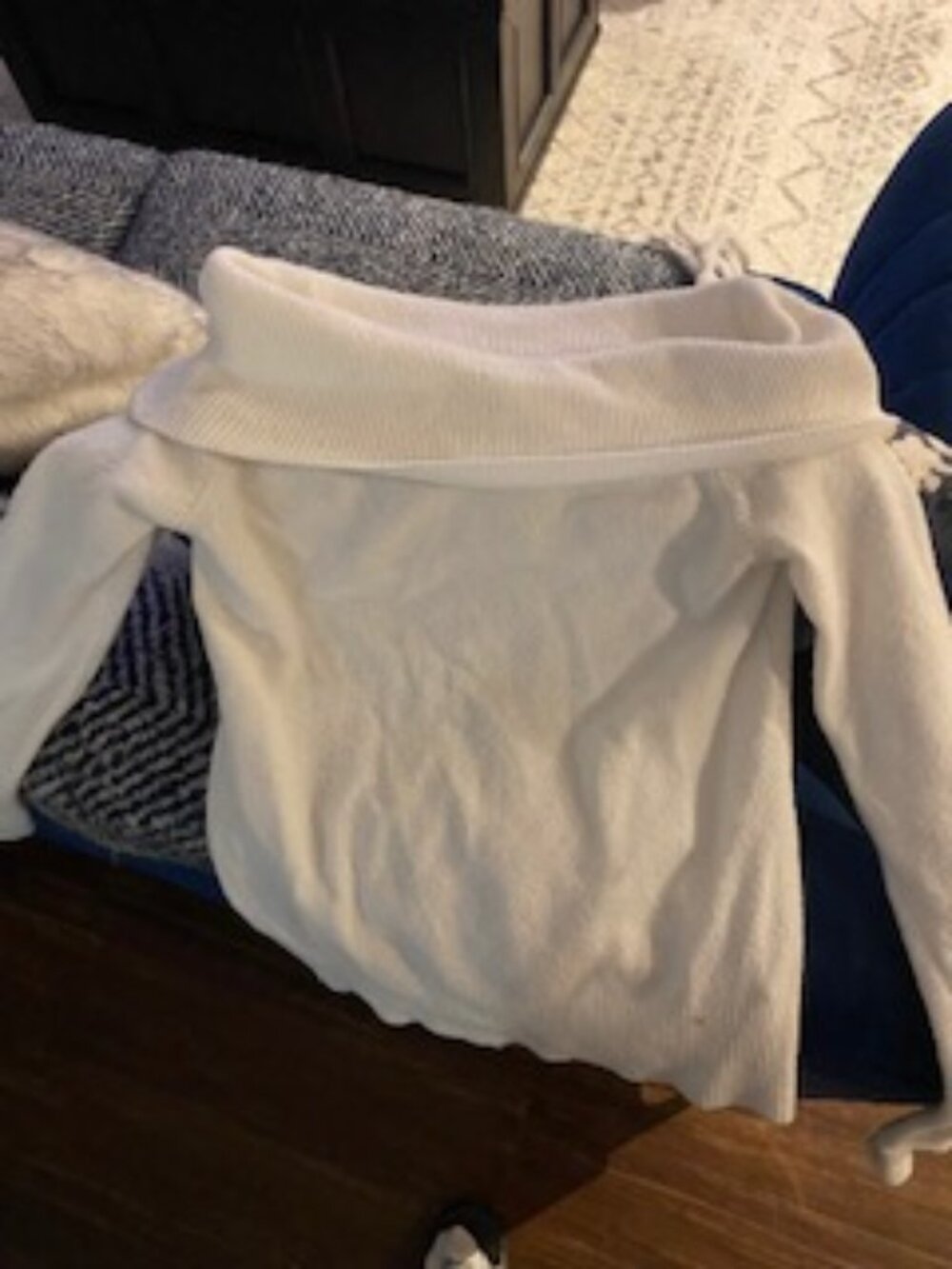 White off-the-shoulder sweater. Size S
